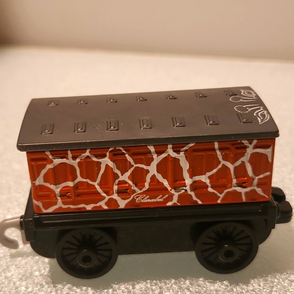 Thomas the Train Clarabel giraffe Sodor Safari die-cast train car‎